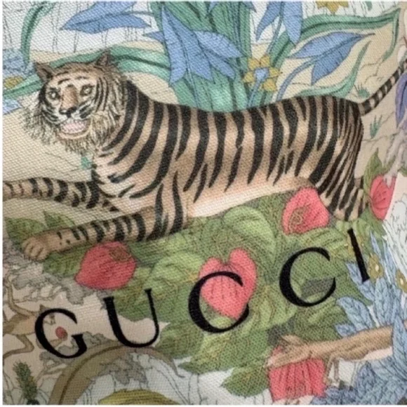 Gucci  Tiger Print shopping dust tote  bag - Picture 3 of 14
